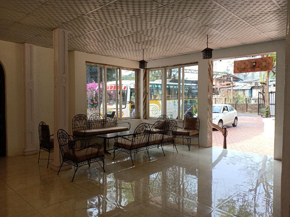 Oyo 11395 Hotel Ritz Heritage Lonavala Dış mekan fotoğraf