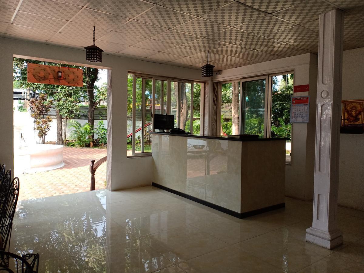 Oyo 11395 Hotel Ritz Heritage Lonavala Dış mekan fotoğraf