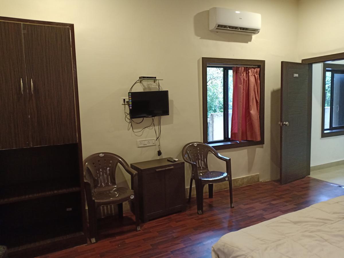 Oyo 11395 Hotel Ritz Heritage Lonavala Dış mekan fotoğraf